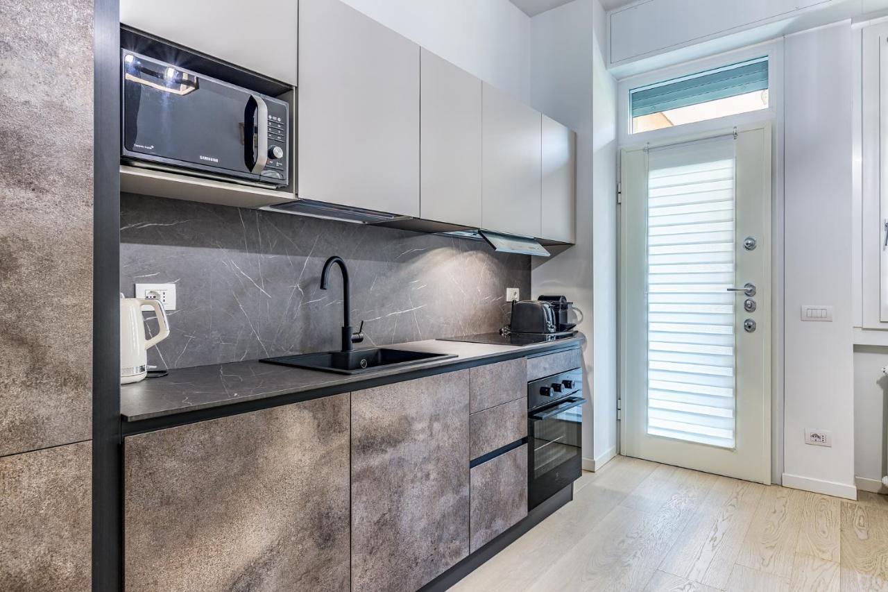 Pisani Apartment Милано Екстериор снимка