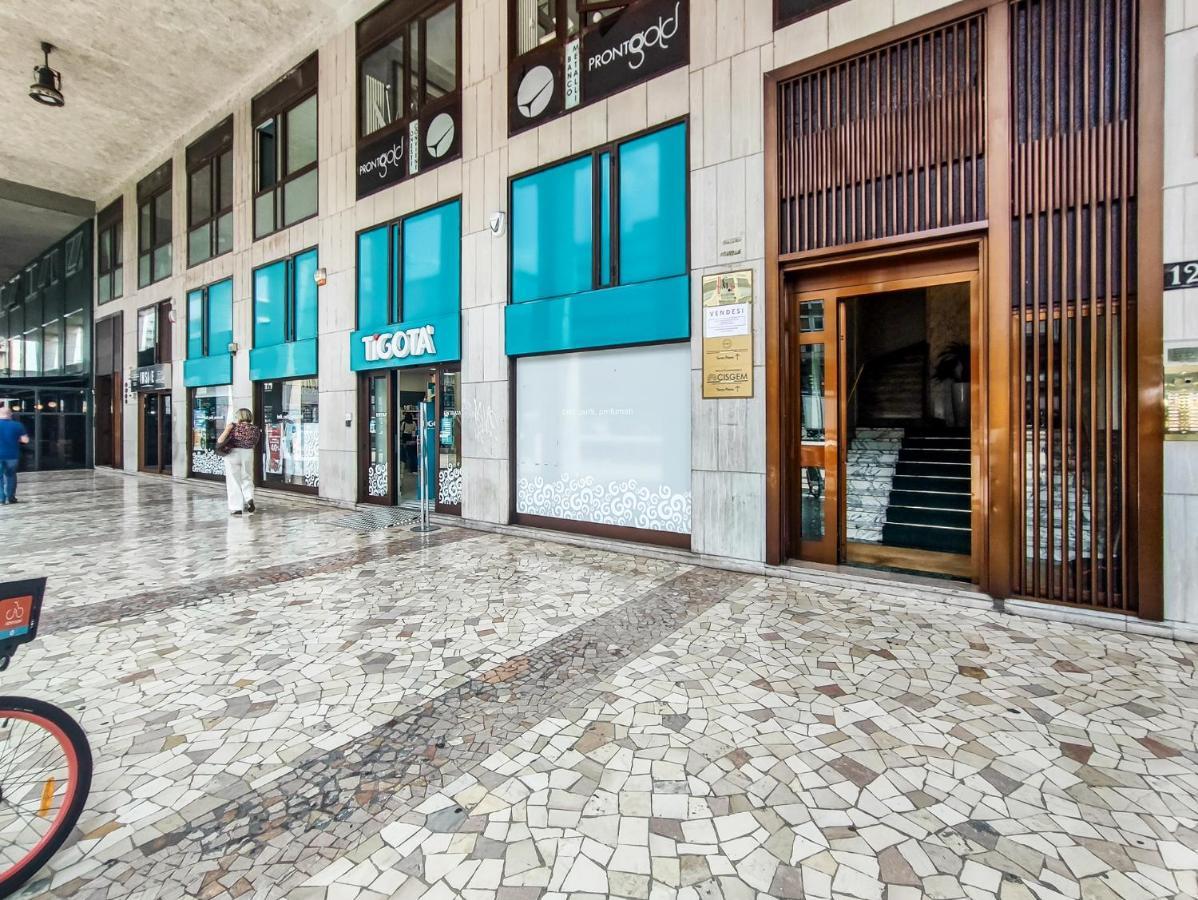 Pisani Apartment Милано Екстериор снимка