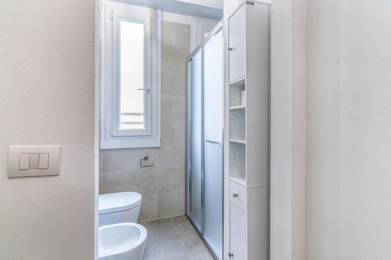 Pisani Apartment Милано Екстериор снимка